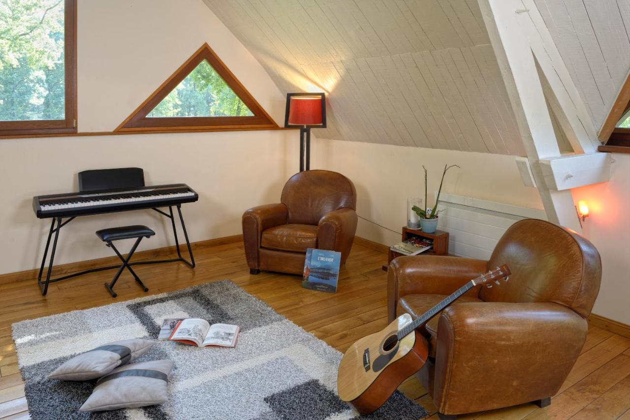 La Maison Dans Les Bois Soucelles Exterior foto